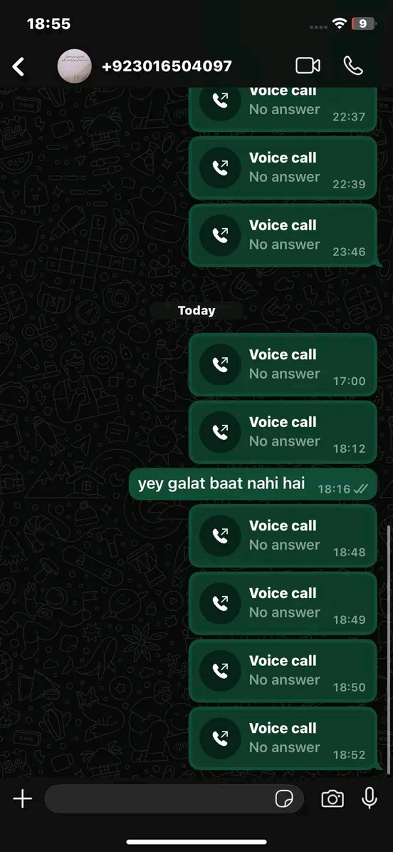 Report attachment 4 for yey banda scammer hai paise le leta hai phir kehta hai meray ghar ke halat theek nahi