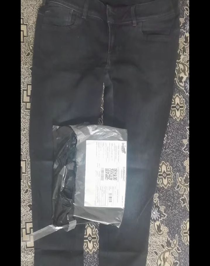 Report attachment 2 for They take your money and send wrong/cheap items